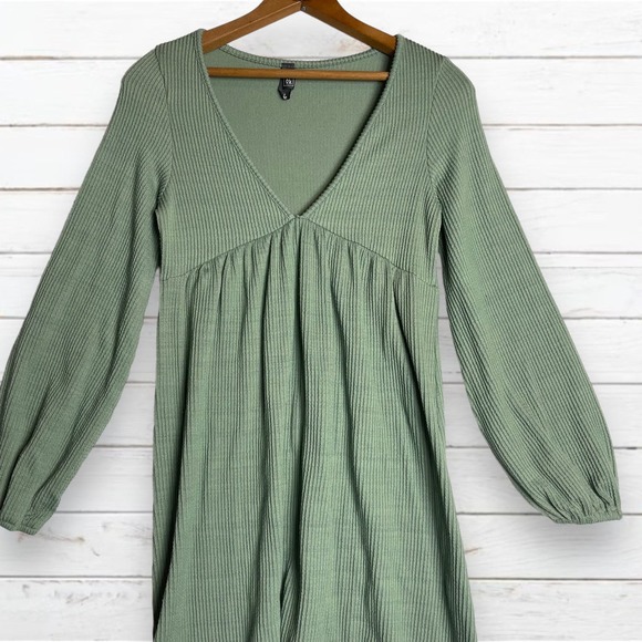 ALYA Francesca's Women's Sage Green Textured Babydoll Dress Size S - Picture 2 of 6